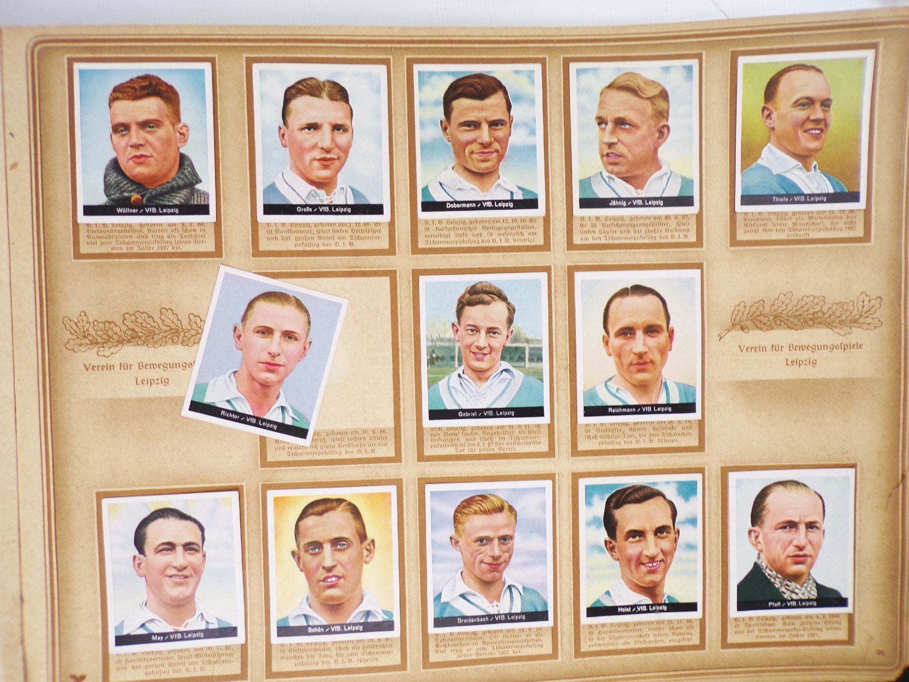 Hinein Fußball Sammelbilderalbum Cigarettenfabrik Müller Dresden um 1930 Hinein Fußball Sammelbilderalbum Cigarettenfabrik Müller Dresden um 1930