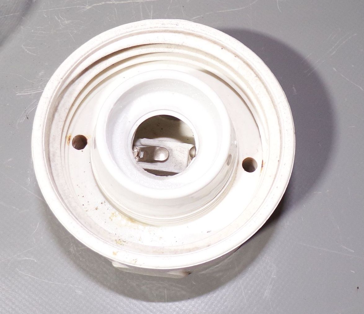 Alte Glaskolbenlampe Porzellan Glas Deckenlampe Kellerlampe Loft Deko