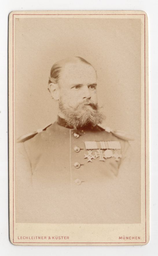 CDV Foto Soldat Ordensspange 1870 München