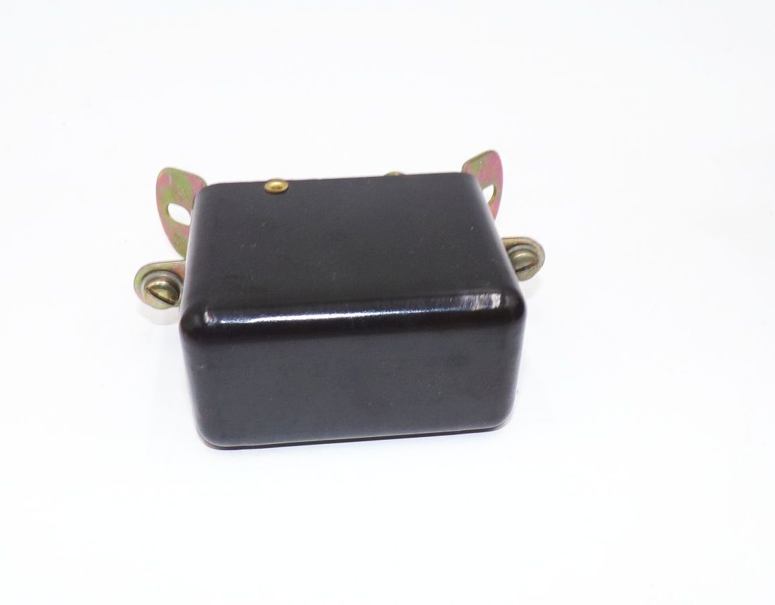 Alter Rückstromschalter 6 Volt Type BR6 Unbenutzt DDR wohl für F8 F9 Sachsenring Alter Rückstromschalter 6 Volt Type BR6 Unbenutzt DDR wohl für F8 F9 Sachsenring
