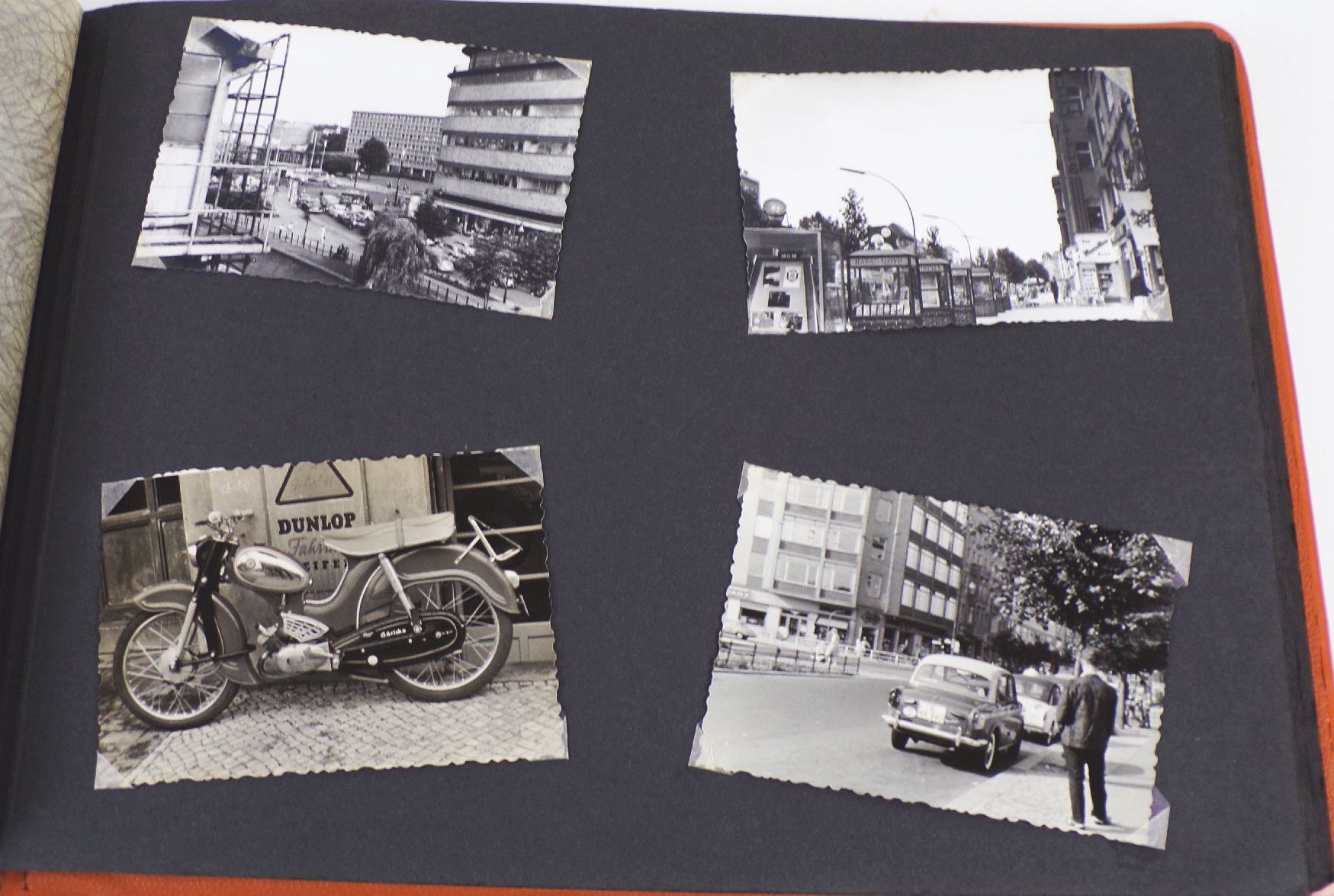 Altes Fotoalbum mit Fotos Urlaub in West Berlin 1950 er Jahre Oldtimer Schaufenster