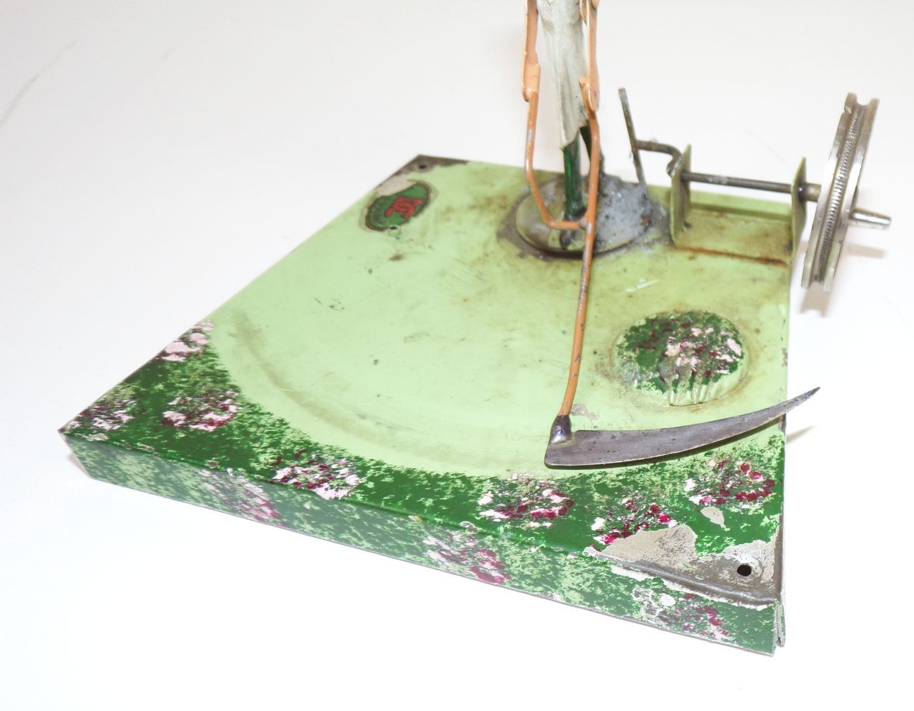 Altes Doll Antriebsmodell Rasenmäher Sense Bauer um 1900 Blechspielzeug