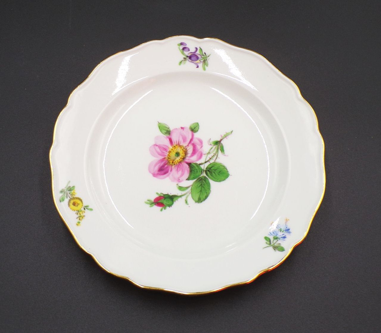 Meissen Porzellan Gedeck 3teilig wilde Rose Meissen Porzellan Gedeck 3teilig wilde Rose