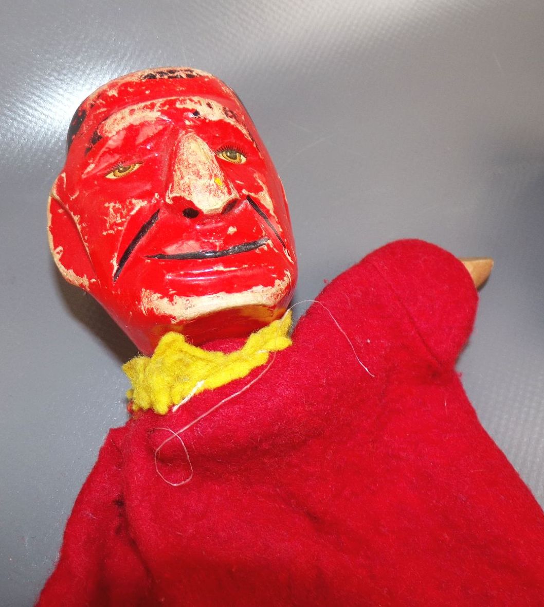 Alte Kasperlepuppen Holzköpfe Ersatzteile Handpuppen