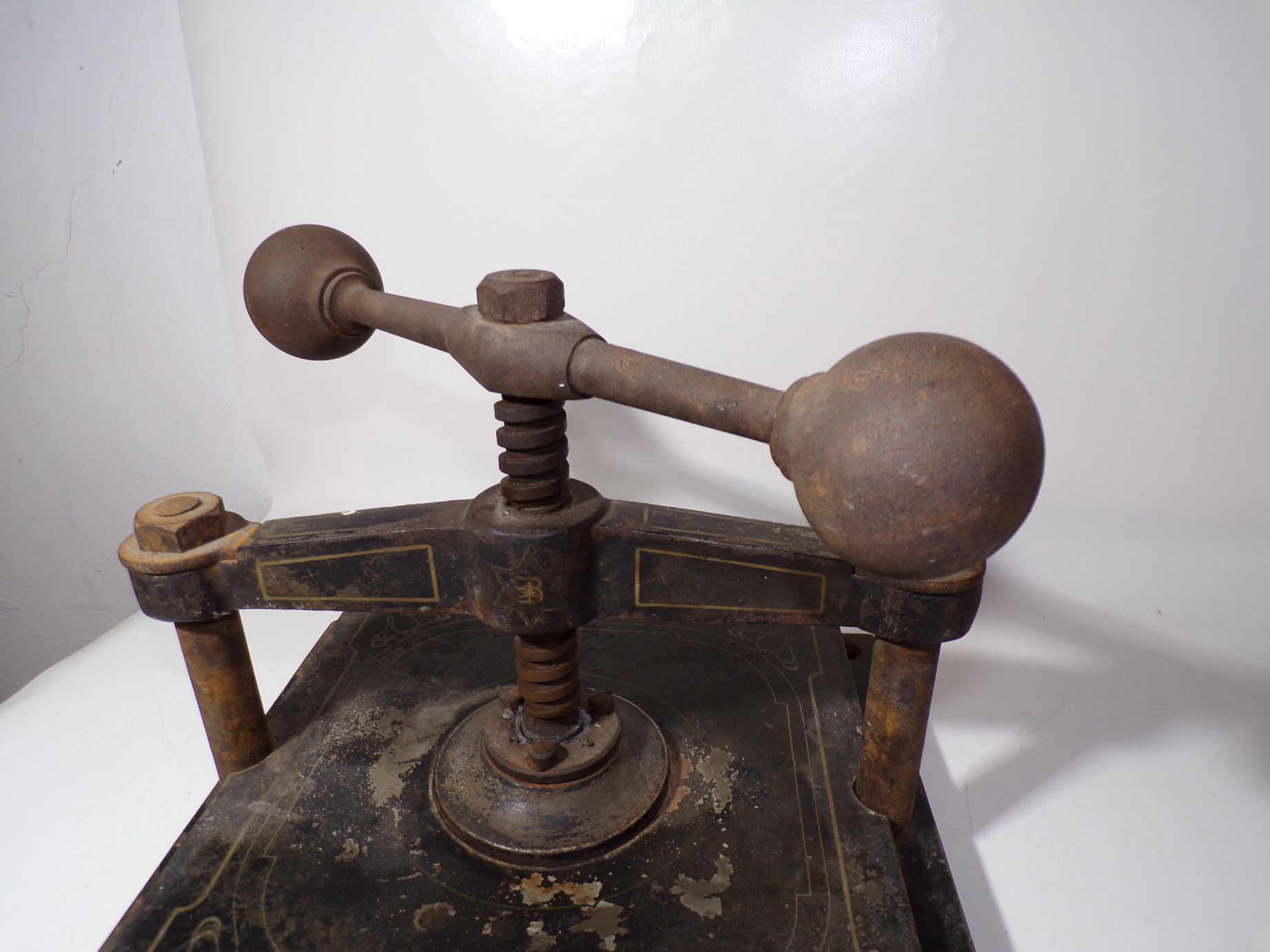 Alte Buchpresse Spindelpresse Buchdruckpresse