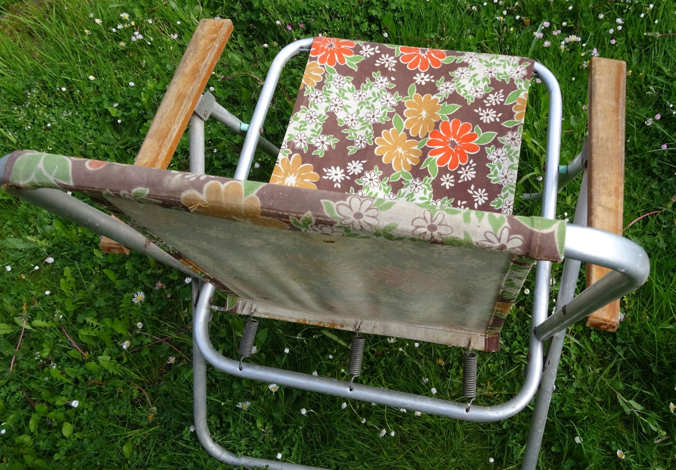 Alter DDR Campingstuhl Klappstuhl Blumen Stoff vintage