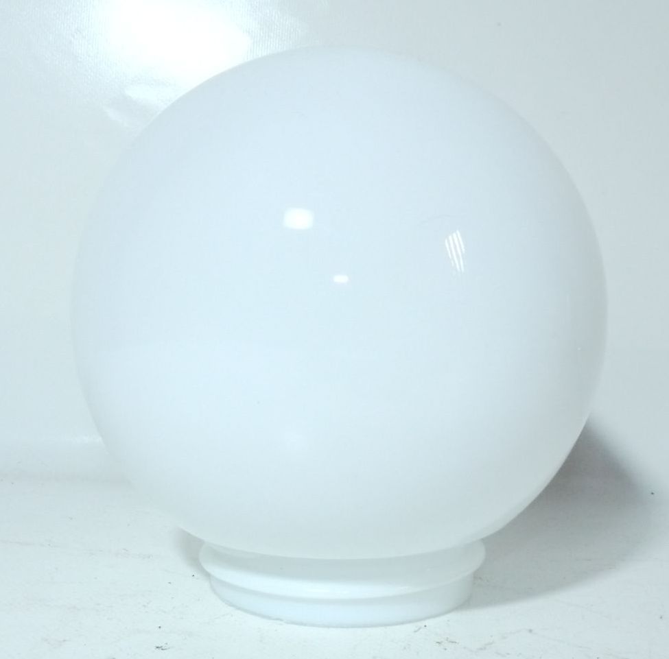 Alte Kugellampe IP41 Glas Weiß Außenlampe Porzellan Fassung