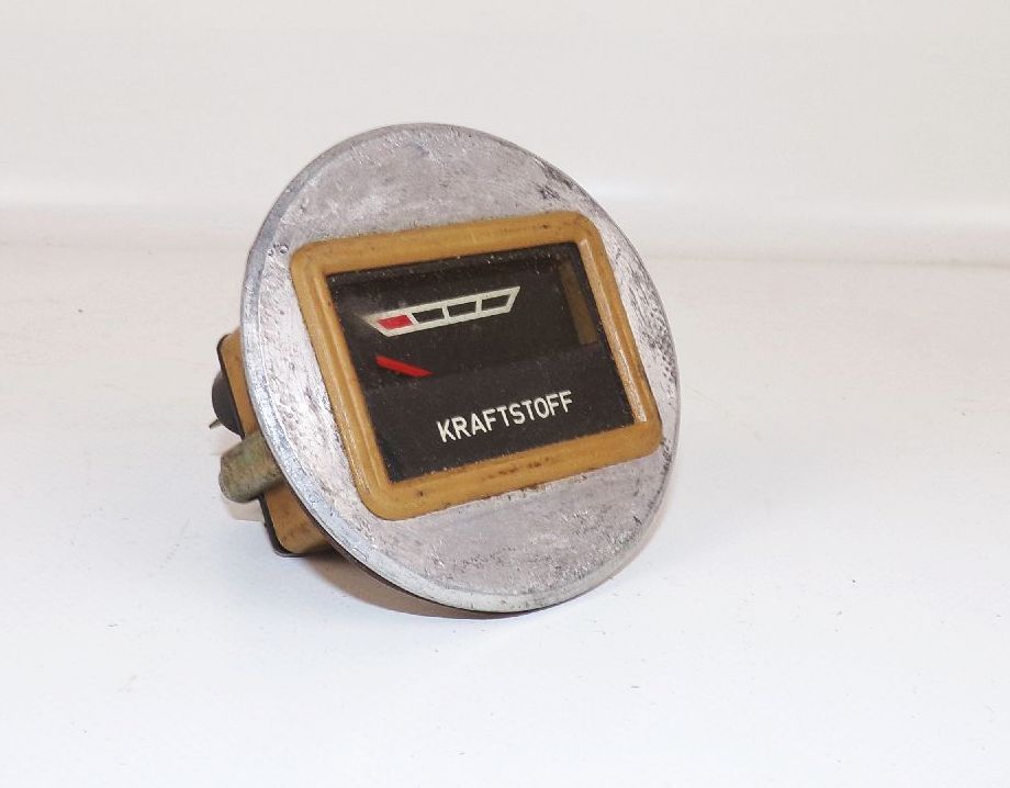 DDR Kraftstoff Anzeige Cockpit Sprit Benzin Wartburg Trabant Framo