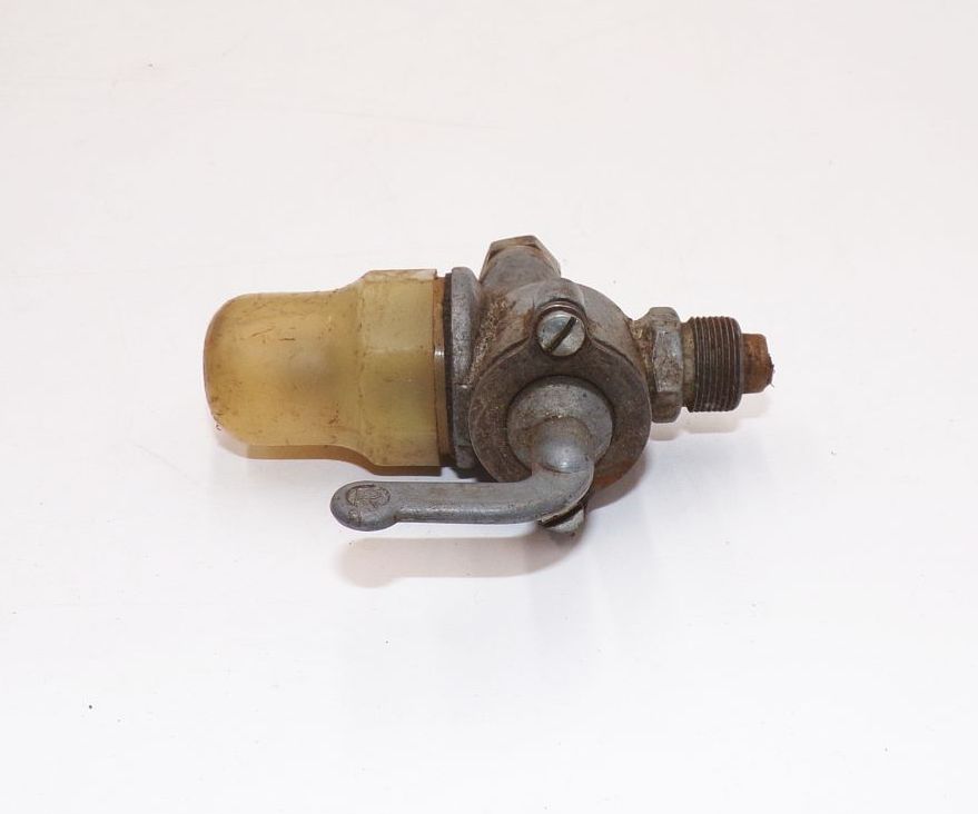 Alter Benzinhahn wohl für BK350 Alter Benzinhahn wohl für BK350