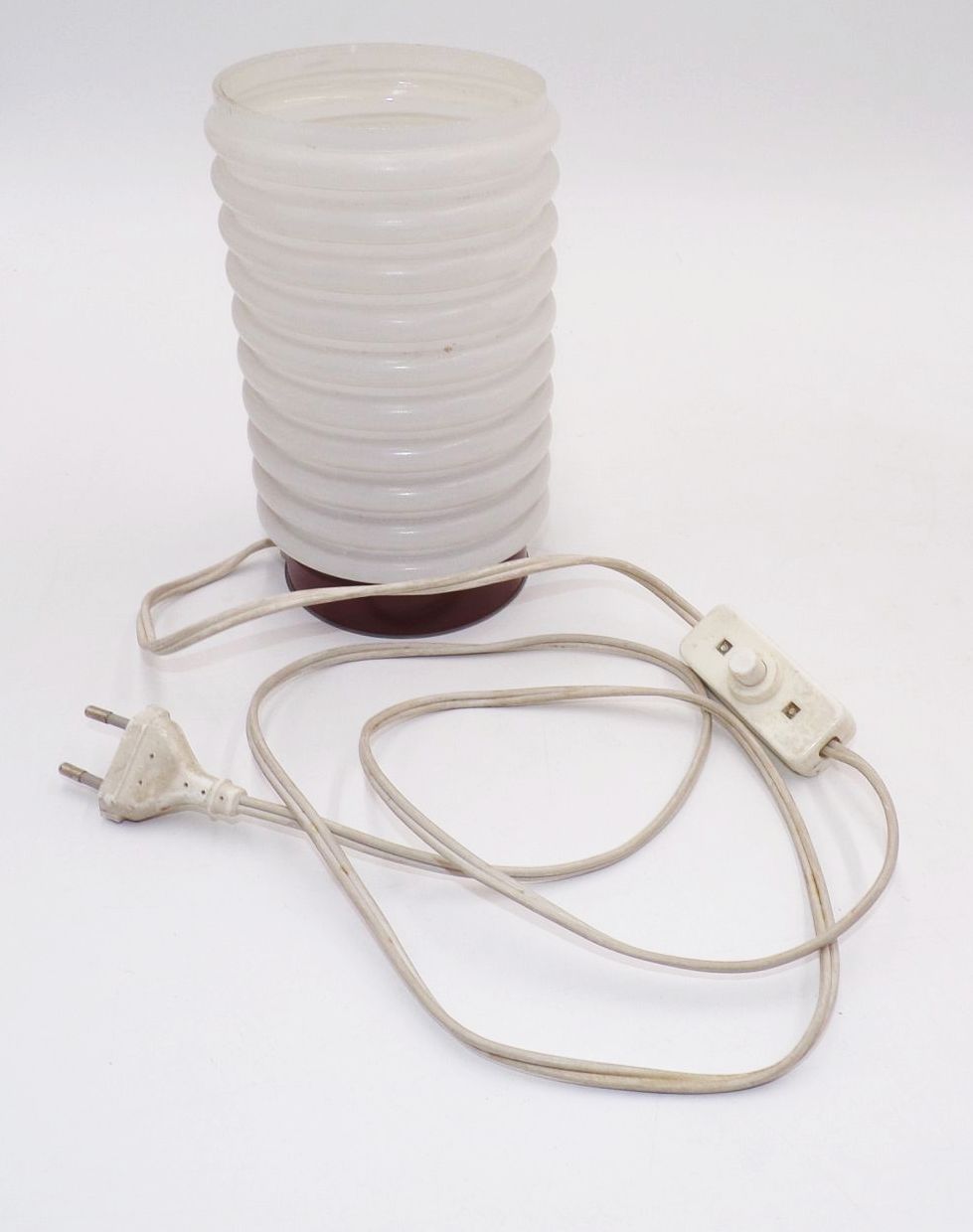Nachttischlampen 2 Stück Rund Rot Weiß DDR Vintage Tischleuchte Nachttischlampen 2 Stück Rund Rot Weiß DDR Vintage Tischleuchte