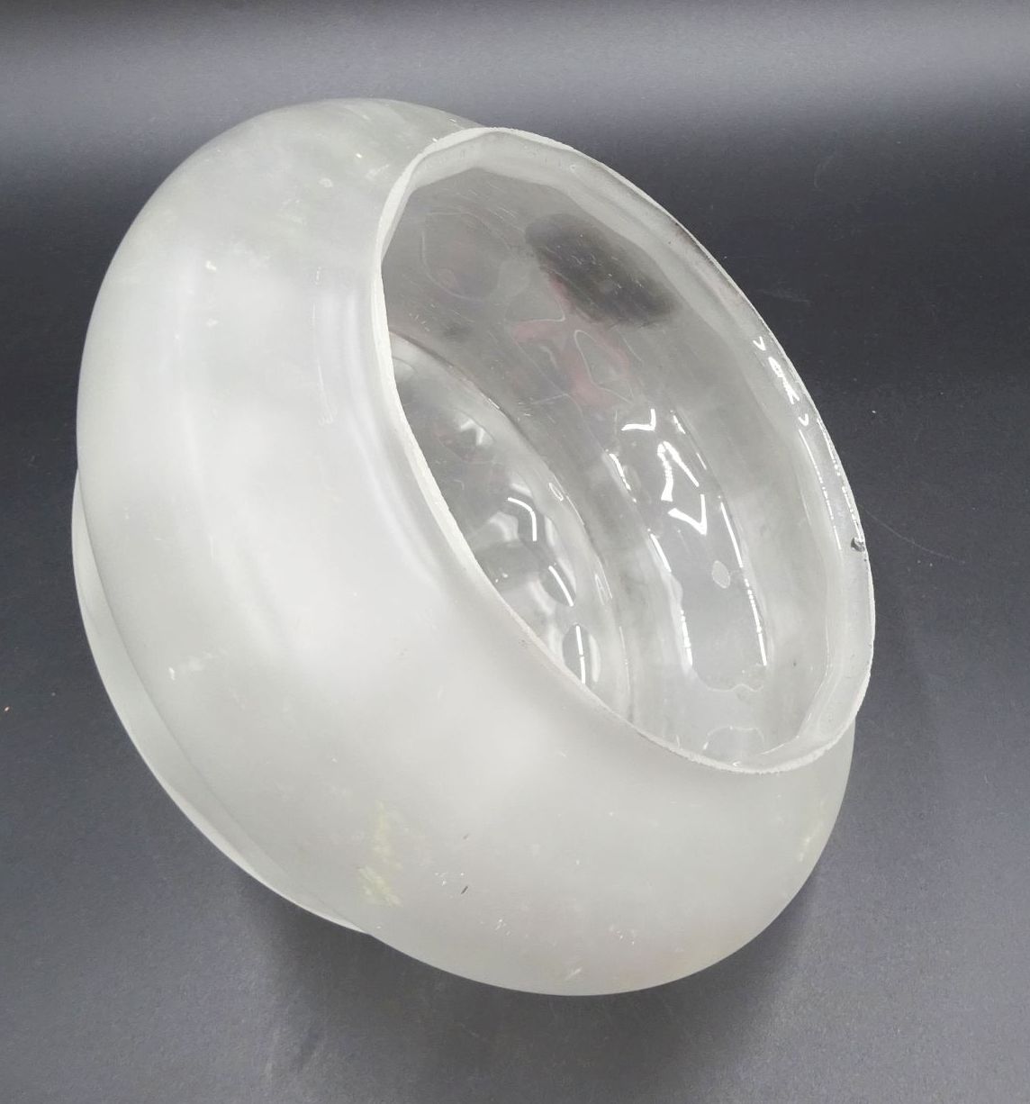 Alter Lampenschirm Glas Milchglas für Deckenleuchte um 1900 Ersatzschirm Alter Lampenschirm Glas Milchglas für Deckenleuchte um 1900 Ersatzschirm