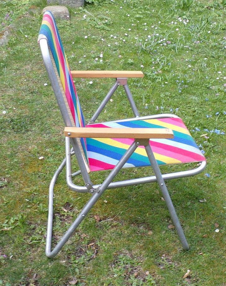 Alter DDR Klappstuhl Campingstuhl Bunt Retro