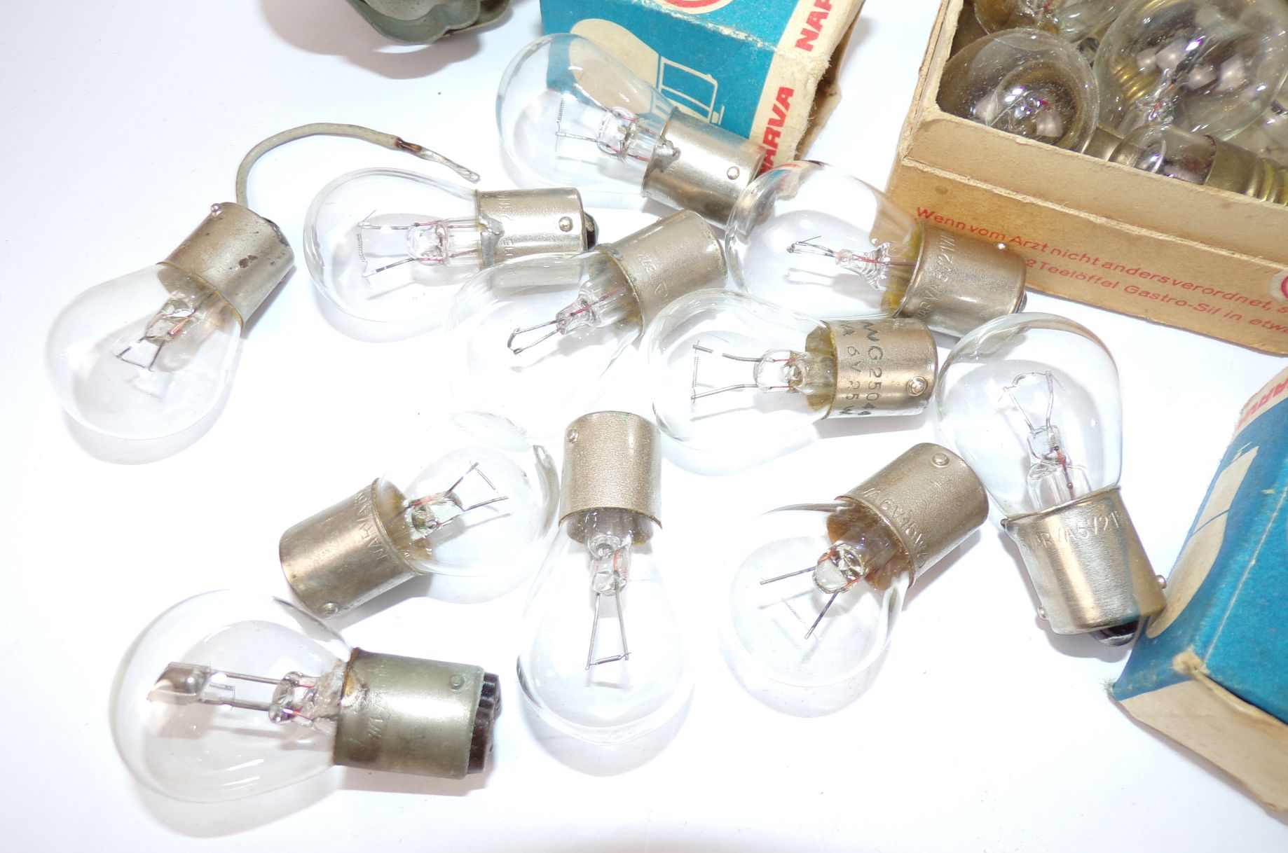 Konvolut Autolampen Beleuchtung Leuchtmittel Narva Wartburg Trabant Oldtimer