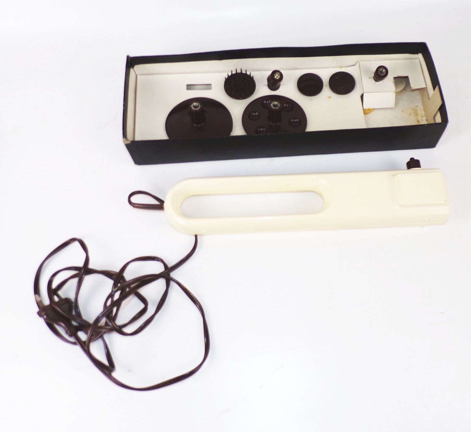 Aka Electric Massagegerät 02 DDR OVP vintage