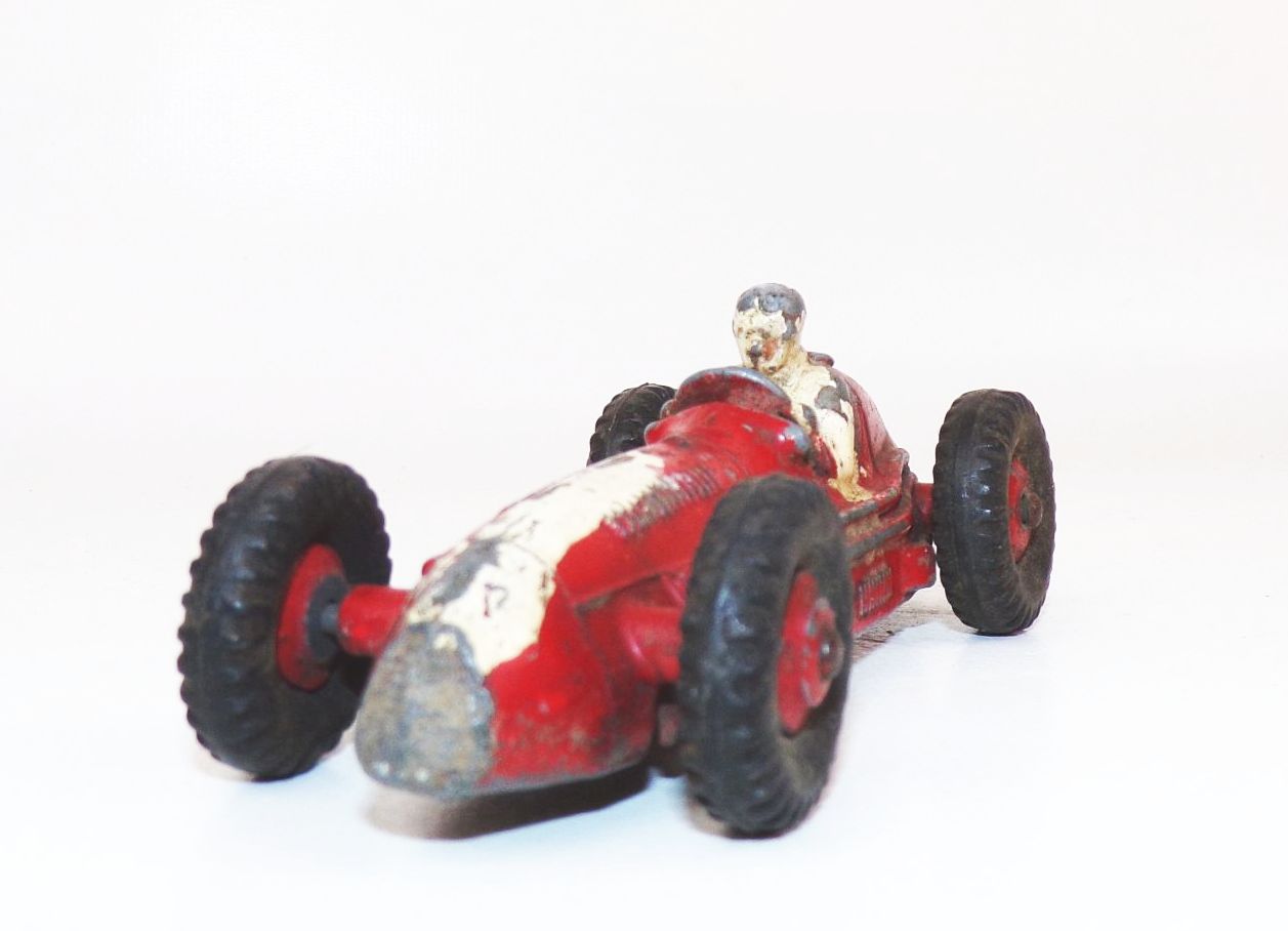 Dinky Toys 23 N Maserati Rennwagen 