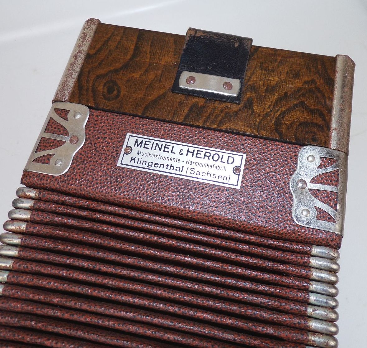 Altes Akkordeon Meinel und Herold Klingenthal Altes Akkordeon Meinel und Herold Klingenthal