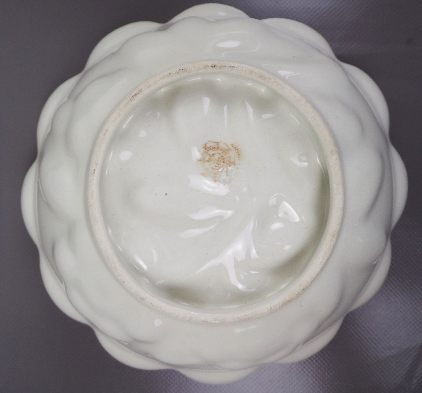 Alte Puddingform Keramik Weiß Blumen Vintage Alte Puddingform Keramik Weiß Blumen Vintage