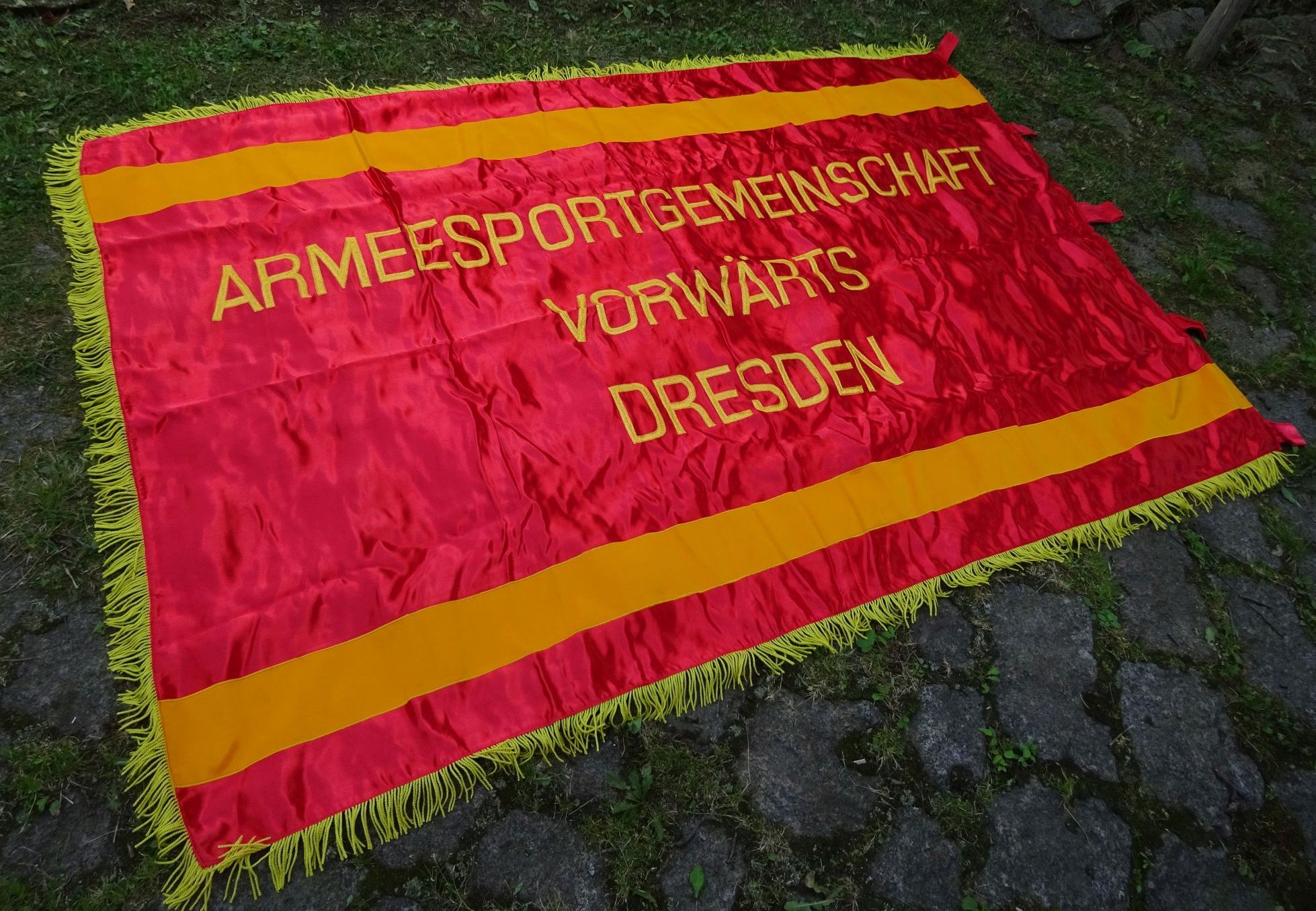Alte Fahne Seide Armeesportvereinigung Vorwärts Dresden ASV DDR GDR