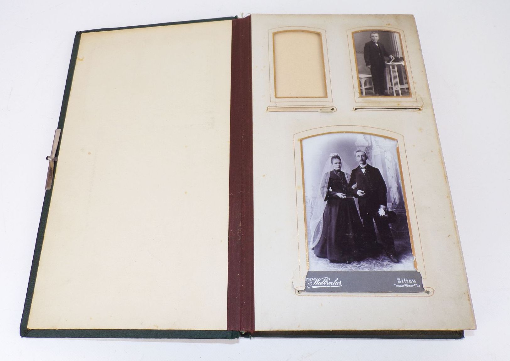 Jugendstil Fotoalbum Kabinettfotos Carte de Visite Fotos um 1900 Jugendstil Fotoalbum Kabinettfotos Carte de Visite Fotos um 1900