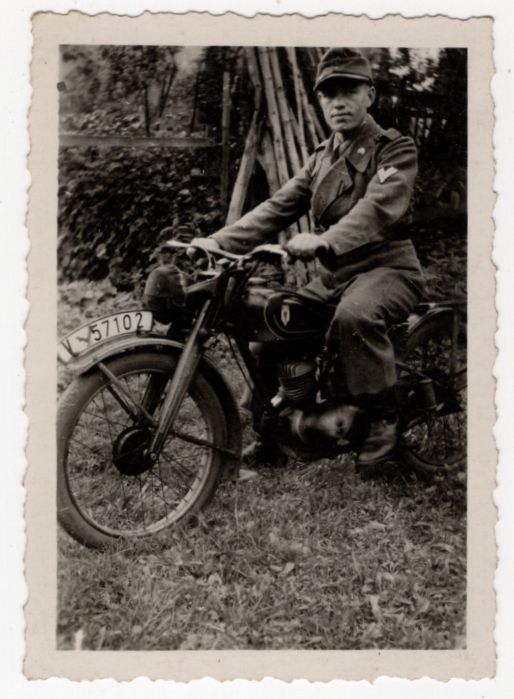 Foto Panzermann auf DKW Motorrad 2 Wk WW2