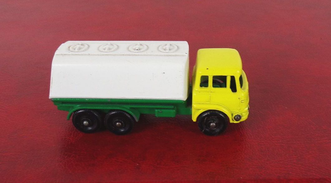 Lesney Petrol Tanker No 25 Matchbox Series Lesney Petrol Tanker No 25 Matchbox Series