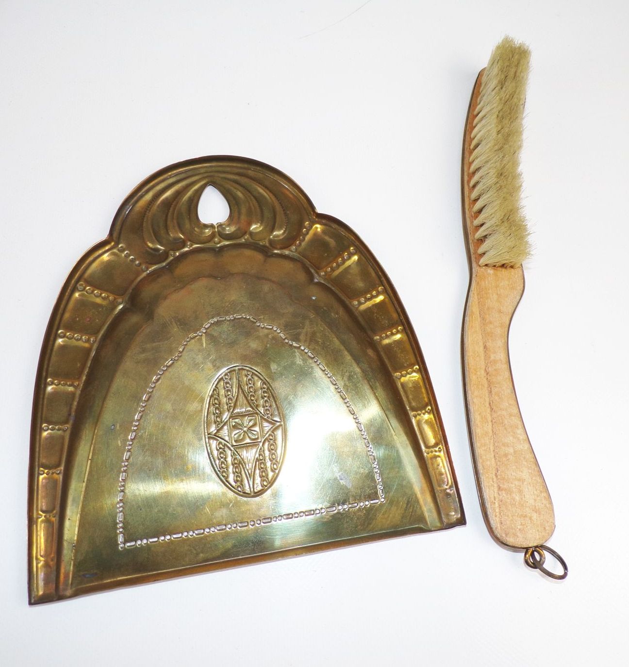 Altes Kehrzeug Kehrgarnitur Handfeger Schaufel Messing Deko Altes Kehrzeug Kehrgarnitur Handfeger Schaufel Messing Deko