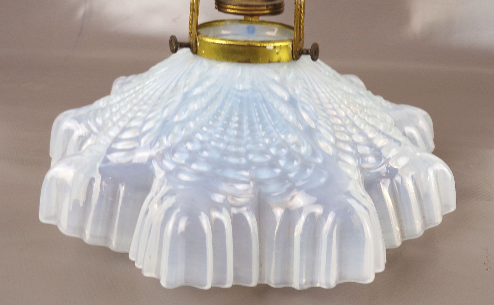 Alte Jugendstilleuchte Deckenlampe Milchglas um 1900 Messing