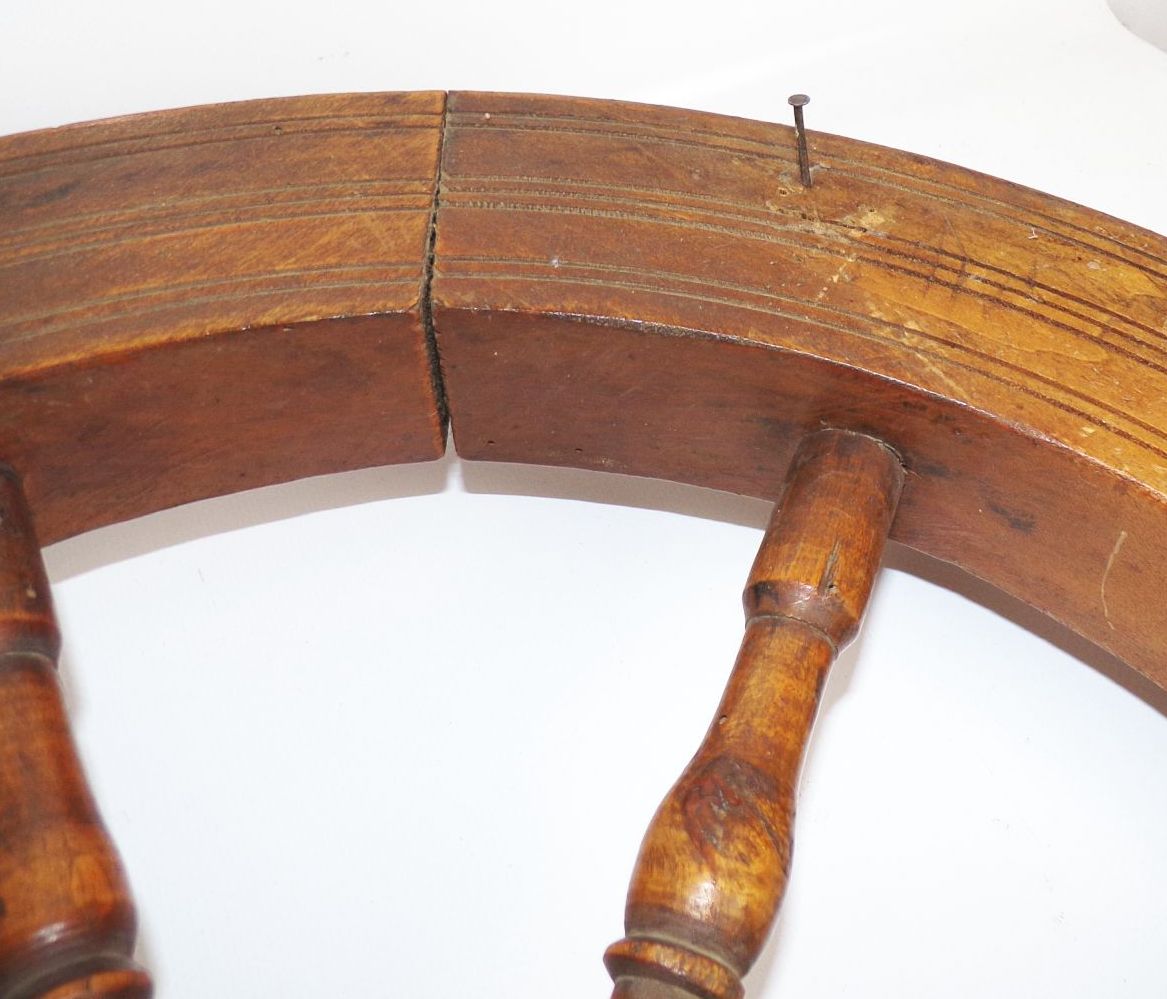 Alte Bauernlampe Deckenleuchte um 1900 geschnitzte Figuren Bauernstube