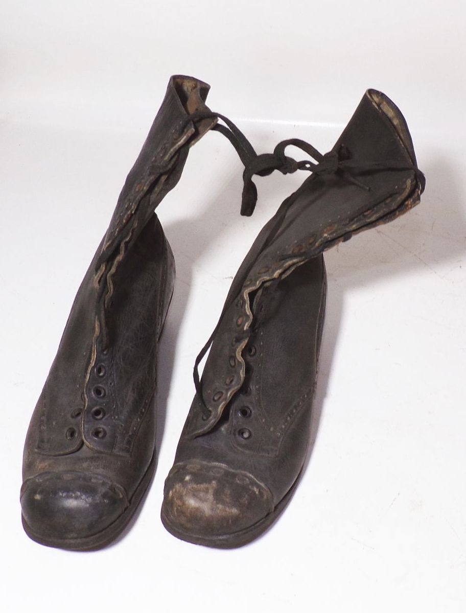 Alte Damen Schuhe Stiefel Leder Schnürschuhe Größe 37,5 um 1900