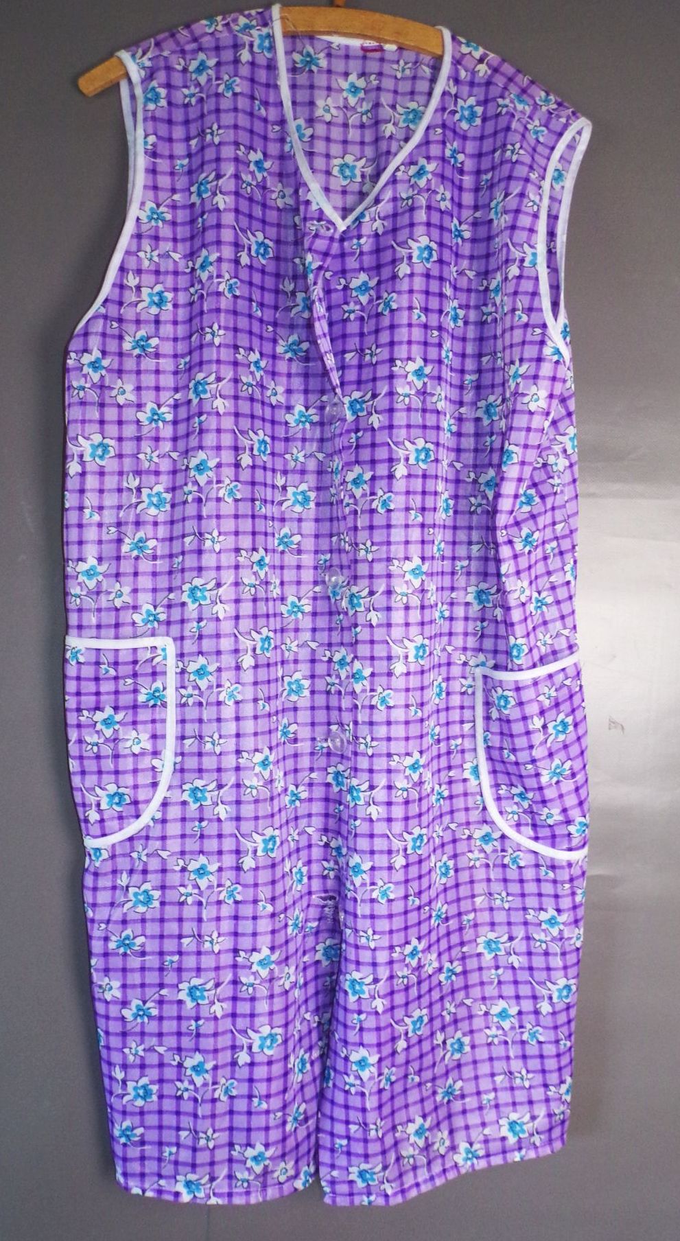 Alte Kittelschürze Blumen Bunt Größe 50 Lila DDR Vintage 