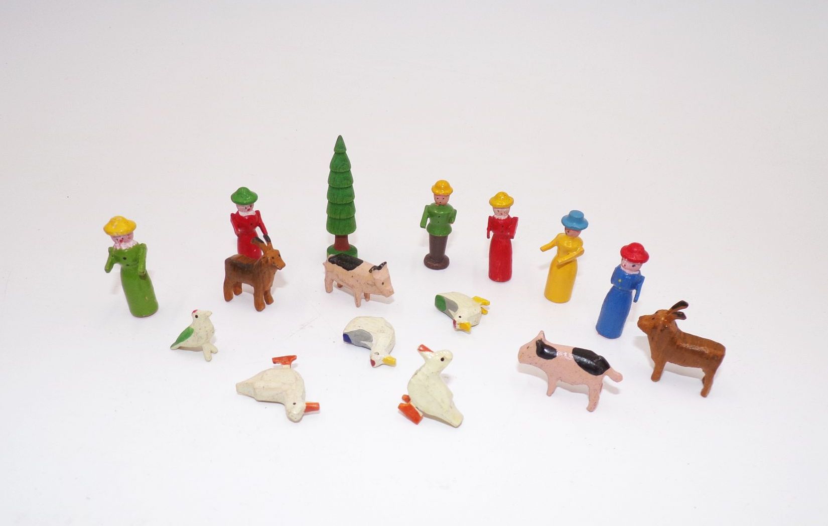 Erzgebirge Miniaturen Figuren Bauernhof Tiere Baum Männlein