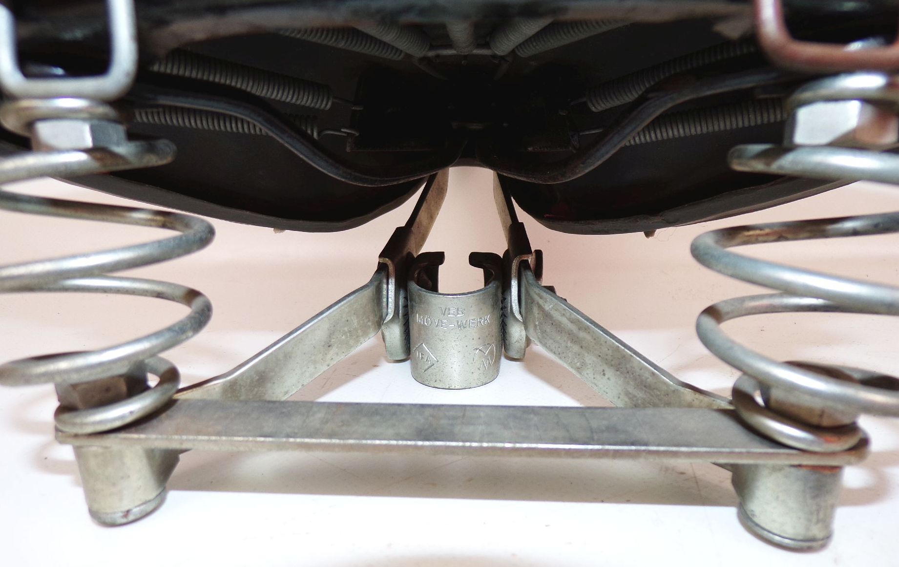 Alter Möve Fahrradsattel DDR Diamant Mifa Grau Feder Sattel