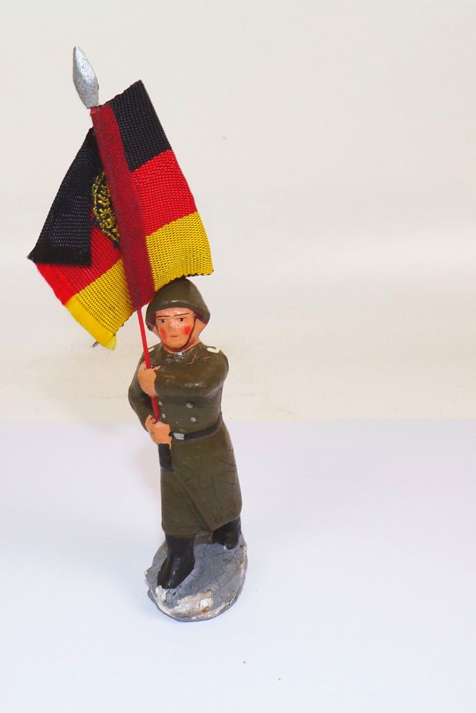 NVA Fahnenträger alte Massefigur 