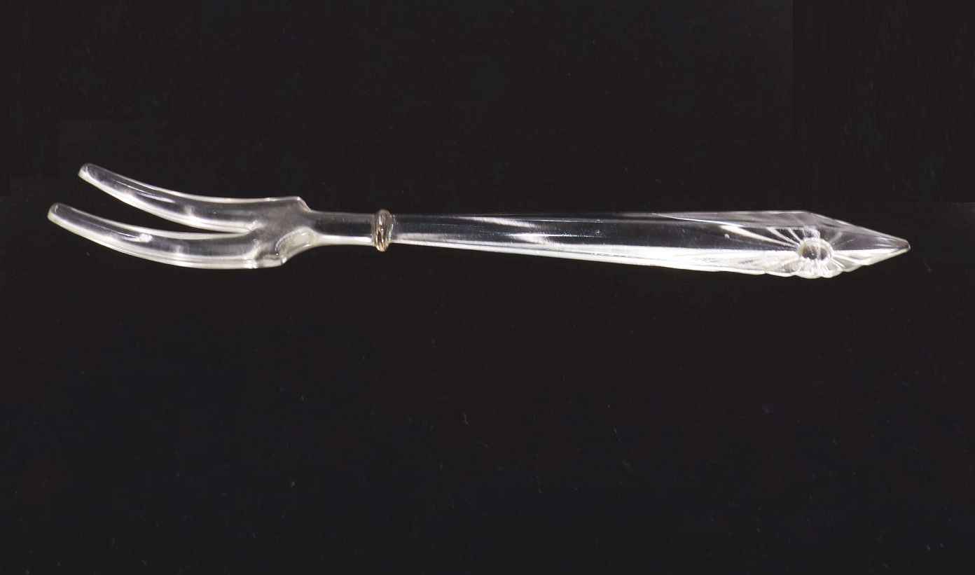 Altes Vorlegebesteck aus Glas Löffel Gabel Salatbesteck Antik