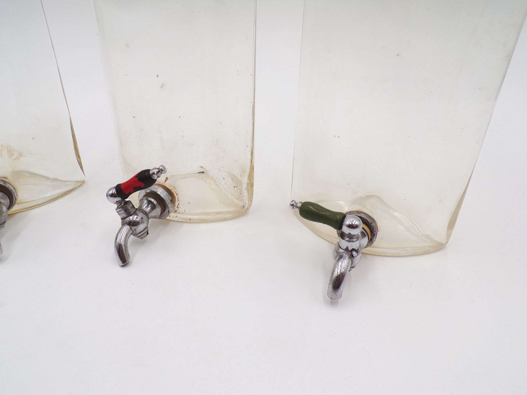 Alte Spender Haarwasser Frisör Barbier Glas 3 Stück Deko