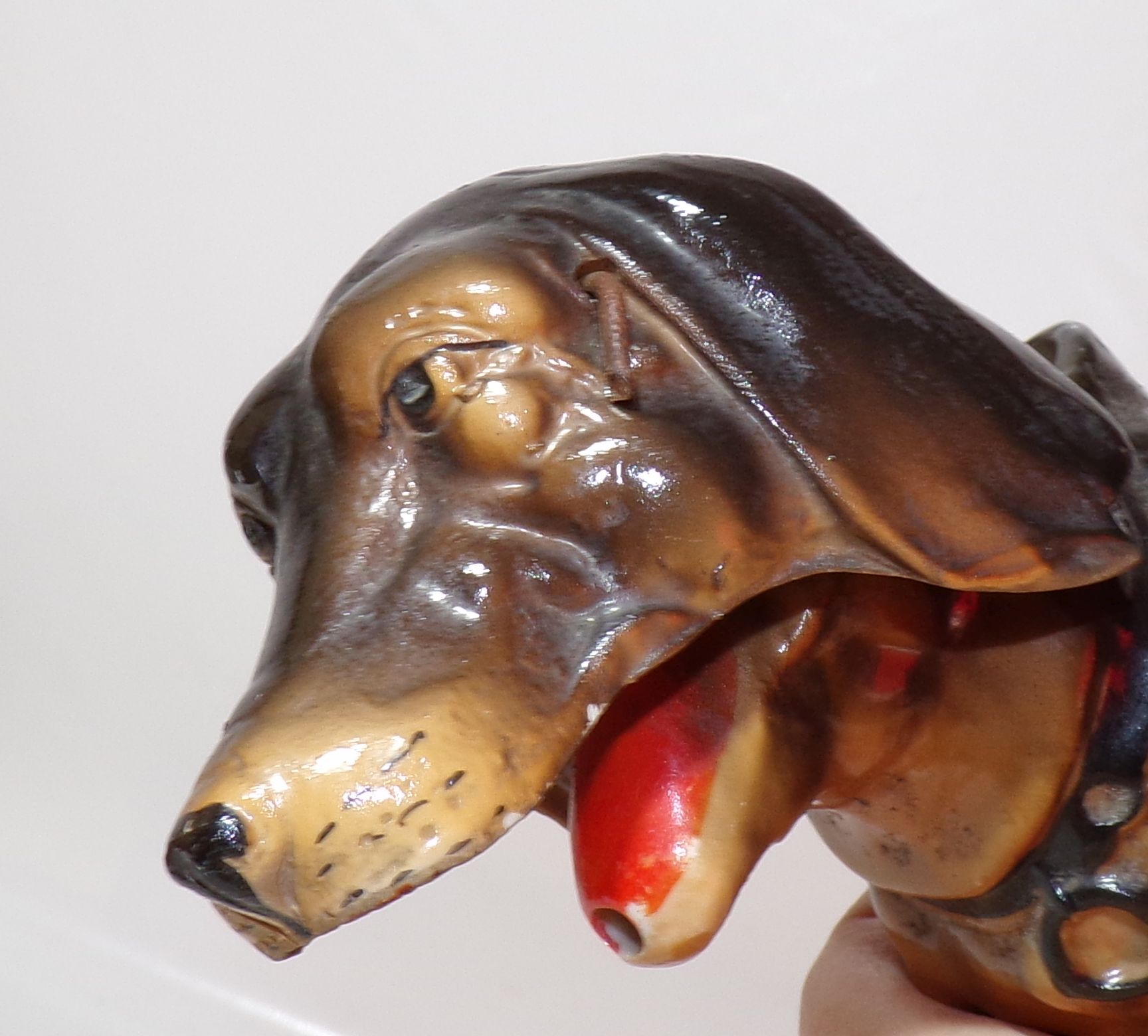 Alte Figurenkanne Dackel Dachshund Teckel Likör Flasche Ausgießer DRGM