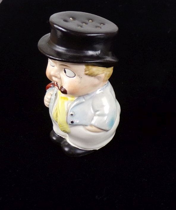 Alte Salzstreuer Pfefferstreuer Figuren googly Porzellan Figuren