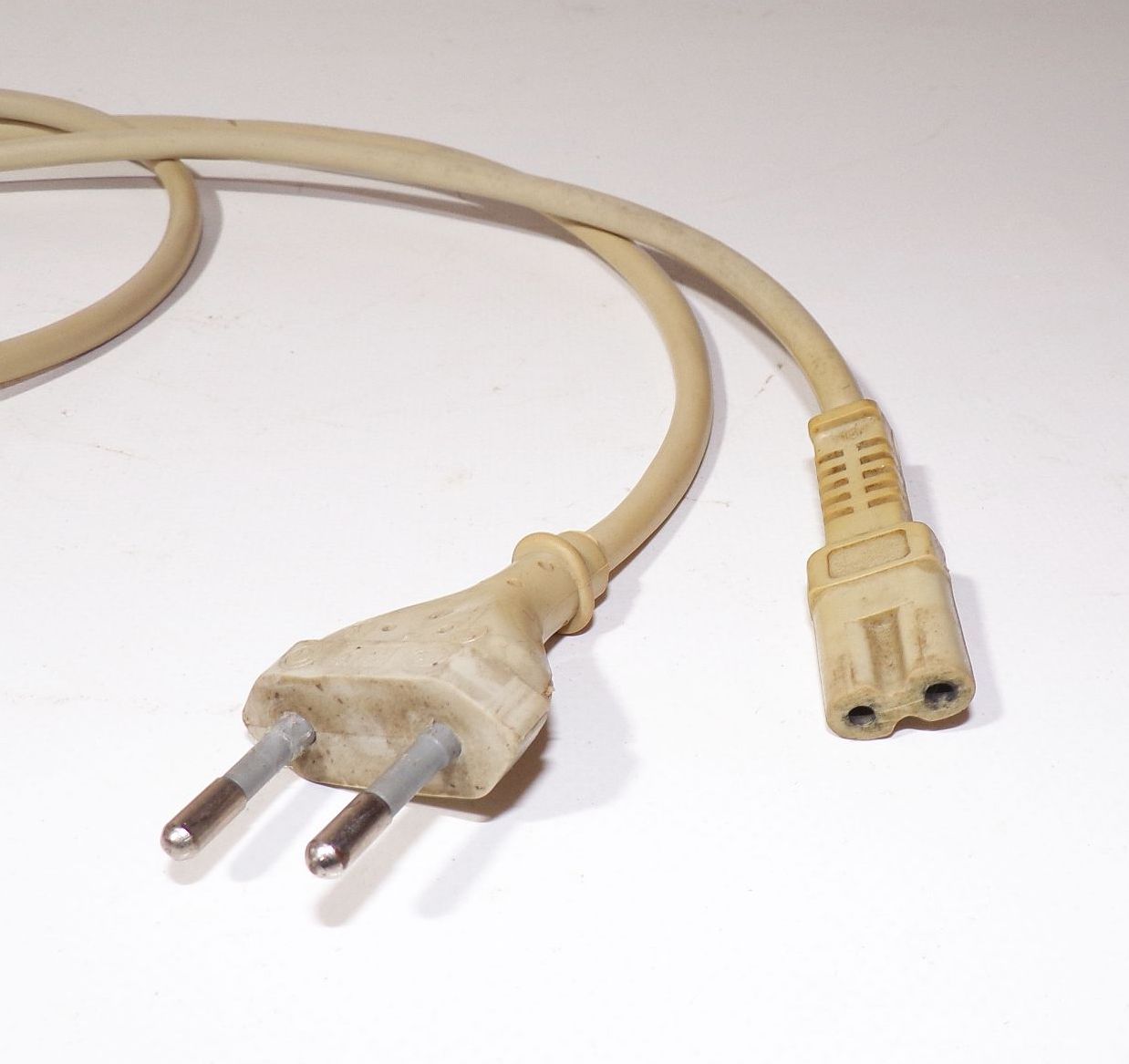 Altes Radio Kabel Anschlusskabel 2polig Gerätestecker