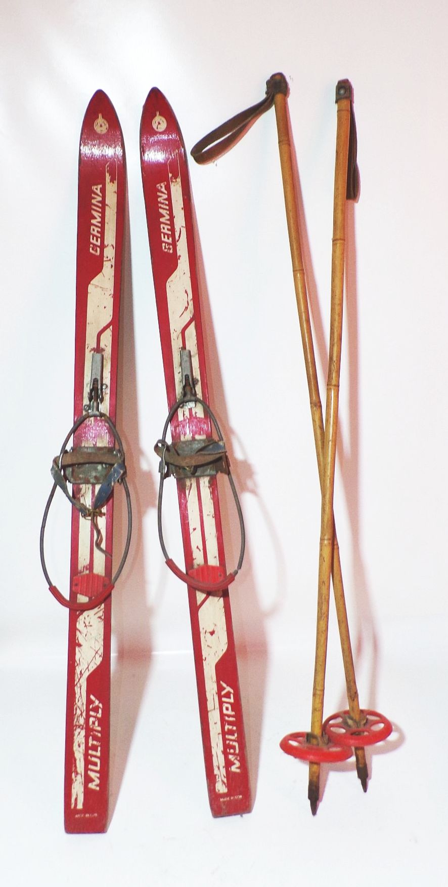 Germina Multiply Kinderski Skier DDR Ski Rot mit Skistöcken