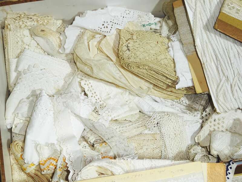 Konvolut Borte Geklöppelt Spitze Weißwäsche Handarbeit Spitze Nähen Bordüre 
