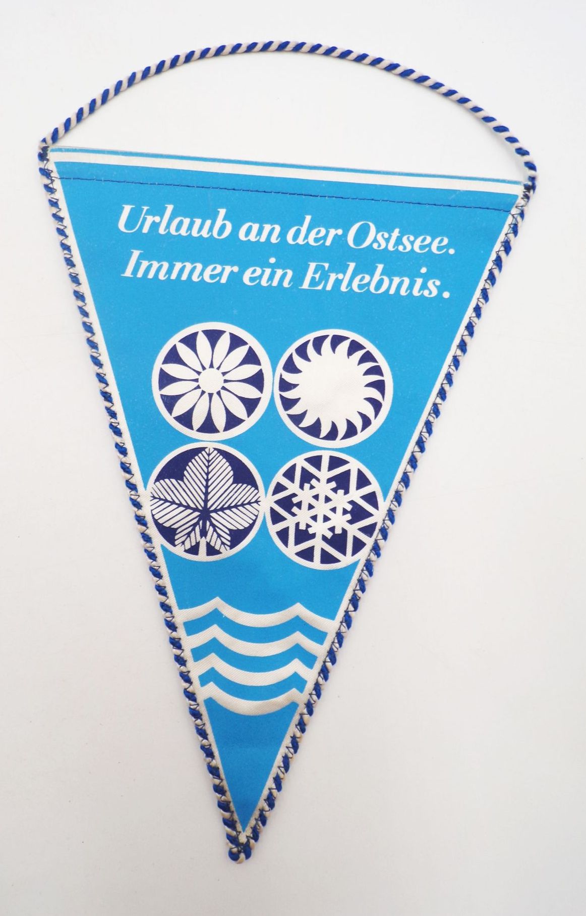 Alter Wimpel FDGB Bezirksvorstand Rostock Abteilung Feriendienst