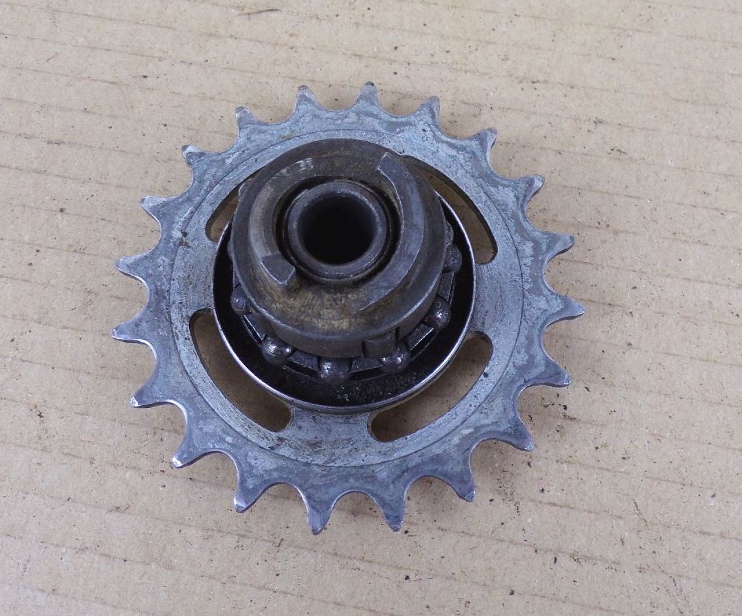 Altes Renak Ritzel 20 Z 1/2`` mit Antreiber Steckkranz Fahrradersatzteil