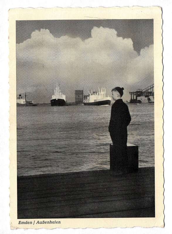 Ak Emden Außenhafen Junge am Steg 1964