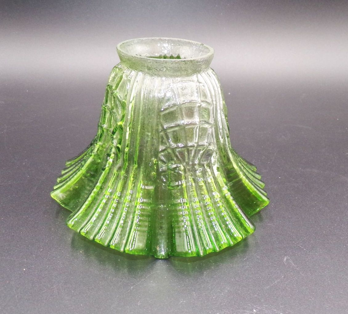 Alter Jugendstil Lampenschirm grün für Deckenleuchte Tischlampe