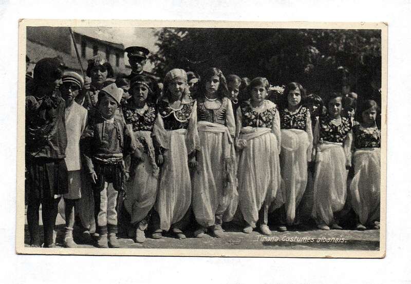 Foto Tirana Costumes albanais 1936 Albanien