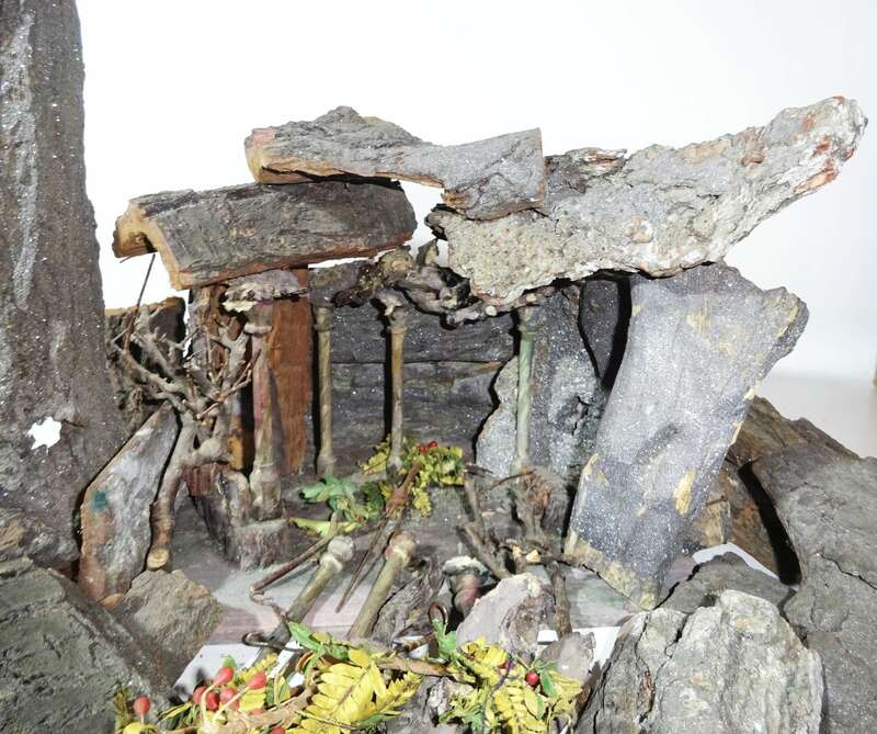 Uralt Krippe wohl Böhmen 1850 bis 1900 Holz Glitzer Weihnachtskrippe