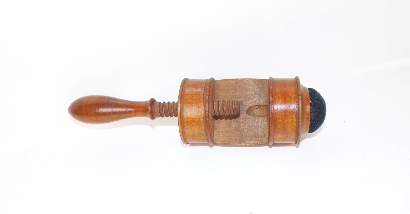 Altes Biedermeier Nadelkissen Nähutensil Holz Tischnadelkissen Nähen 