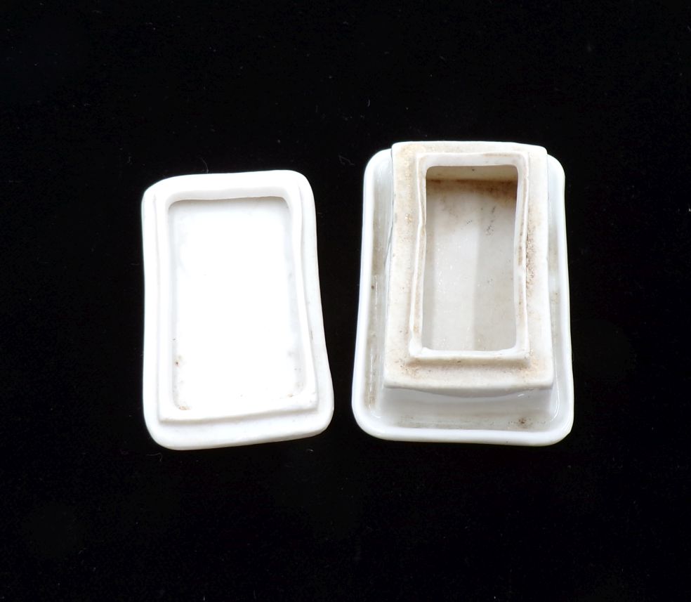 Alte Porzellandose Marinierte Heringe für Puppenküche 