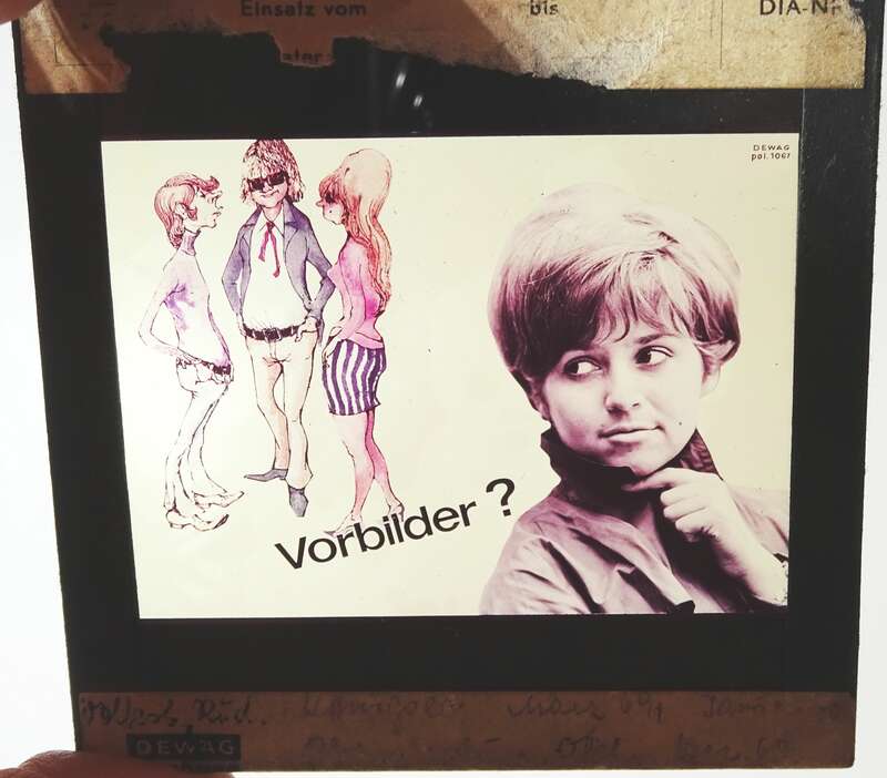 DEWAG Kino Dia 10 Stück Kinder Pädagogik Erziehung Glas Sammler Reklame