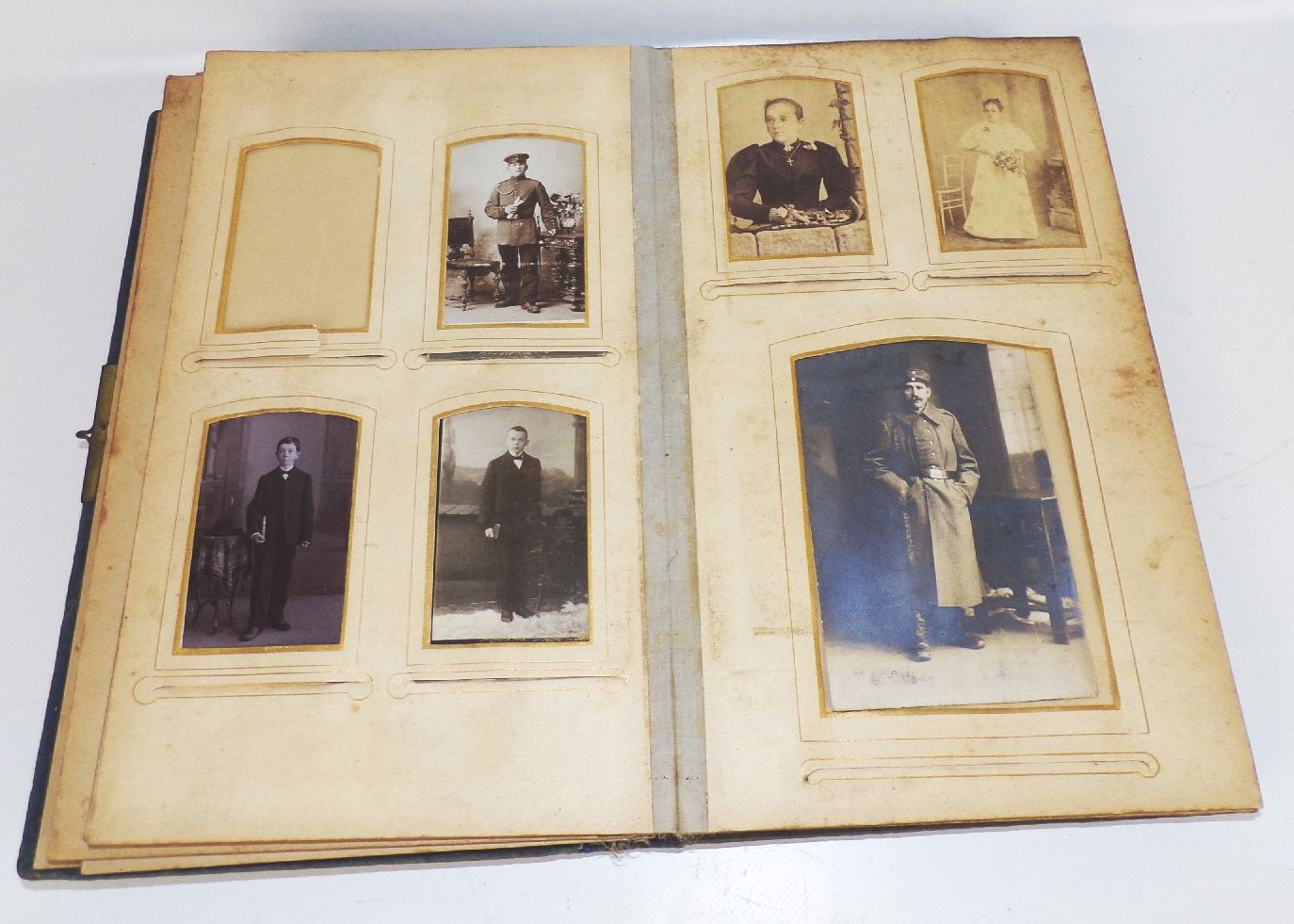 Altes Fotoalbum CDV Fotos um 1900 Altes Fotoalbum CDV Fotos um 1900